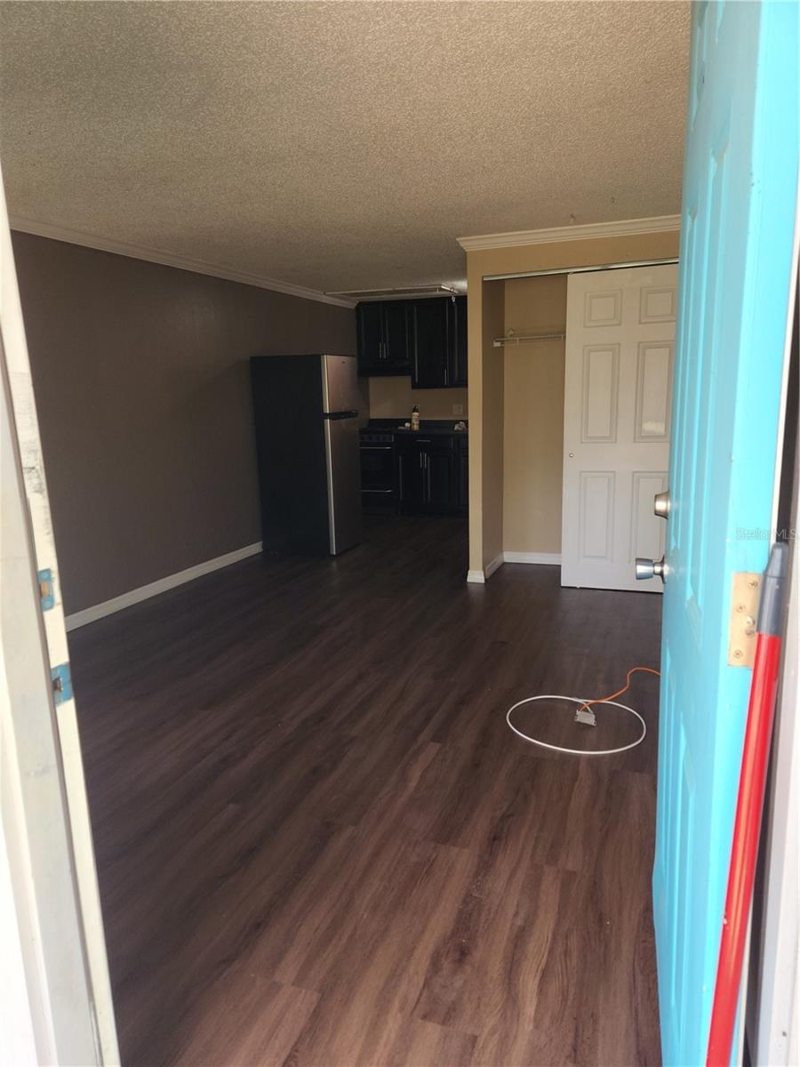 Listing photo id 0 for 5901 Bryce Lane 5932