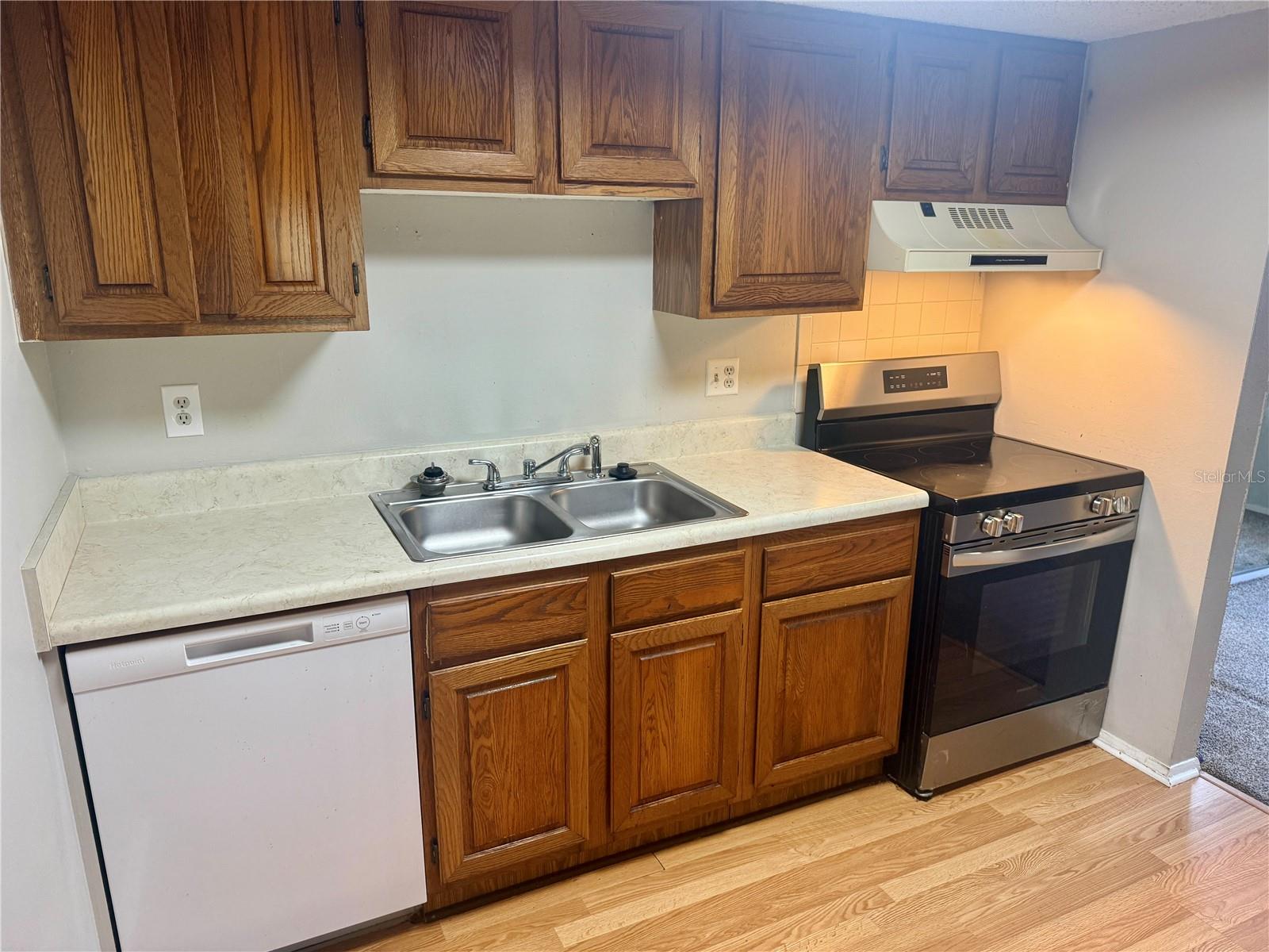 Image 9 of 25 For 121 Loblolly Court C