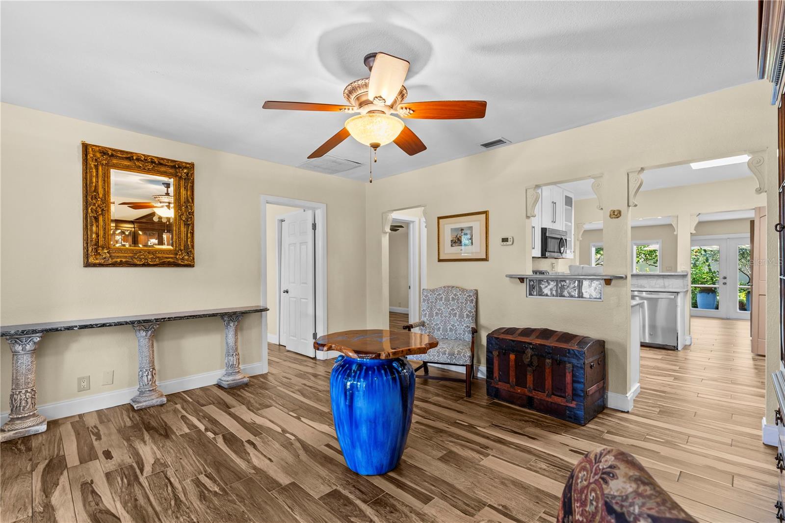 Image 10 of 30 For 546 Orangewood Drive