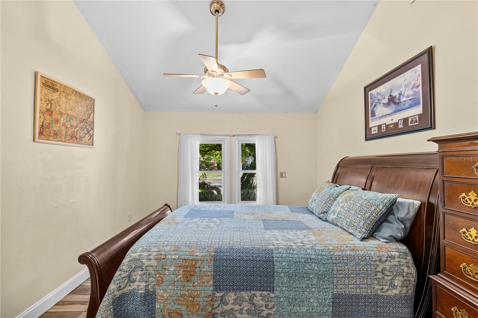 Image 14 of 30 For 546 Orangewood Drive