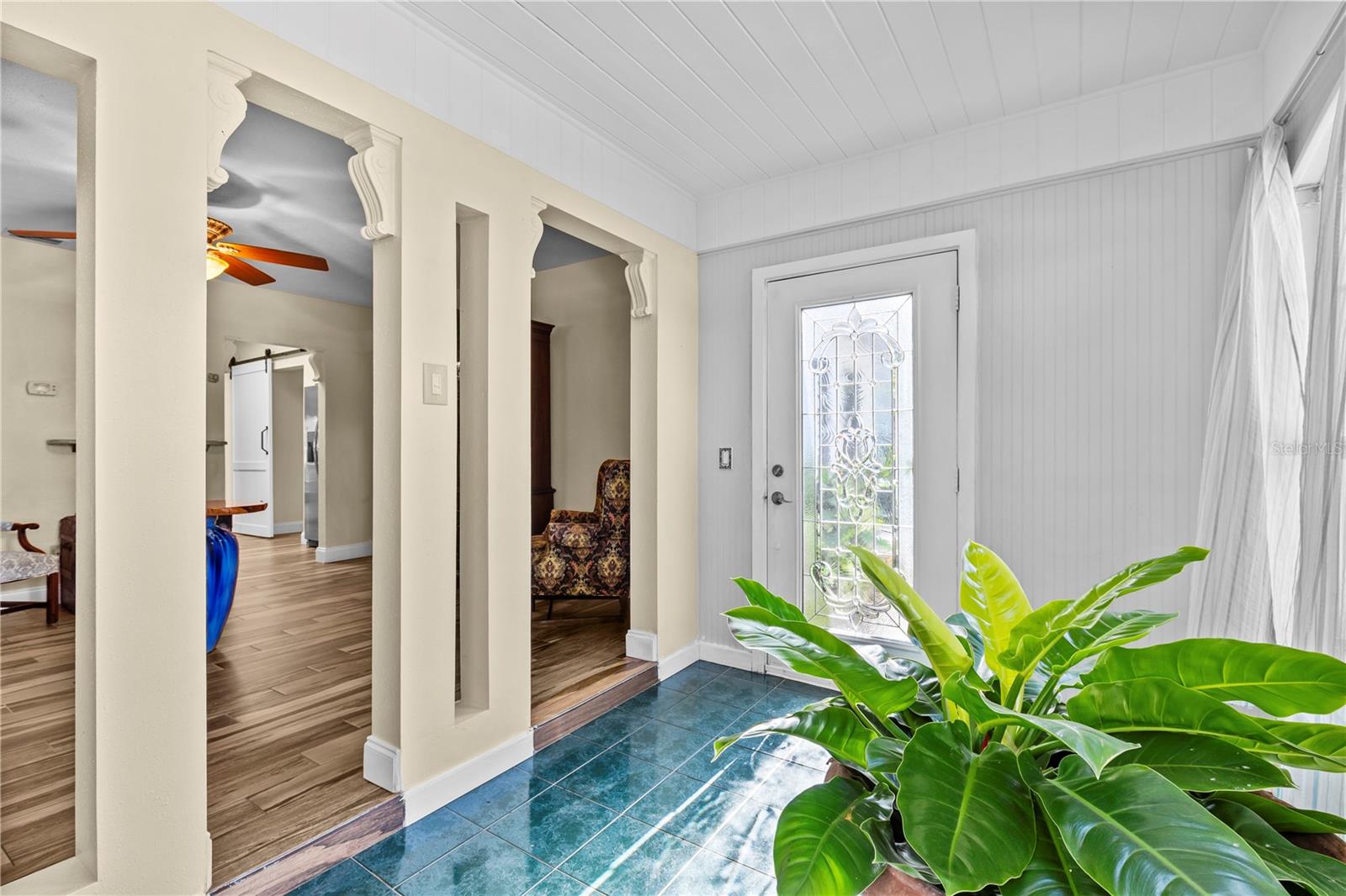 Image 20 of 30 For 546 Orangewood Drive