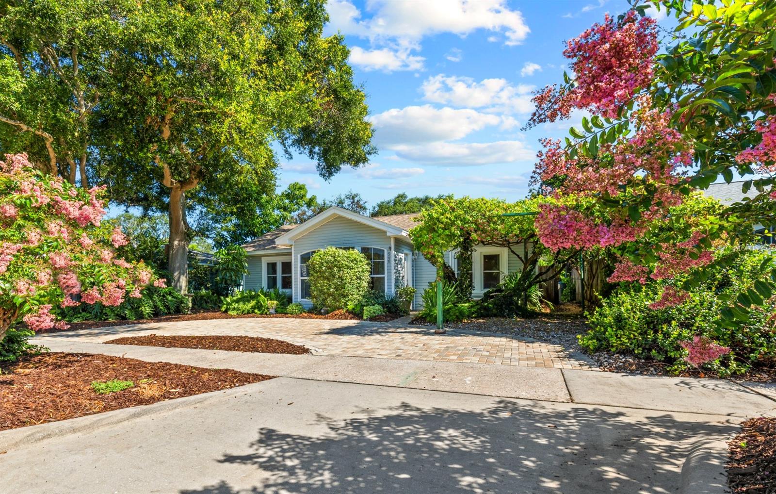 Image 23 of 30 For 546 Orangewood Drive