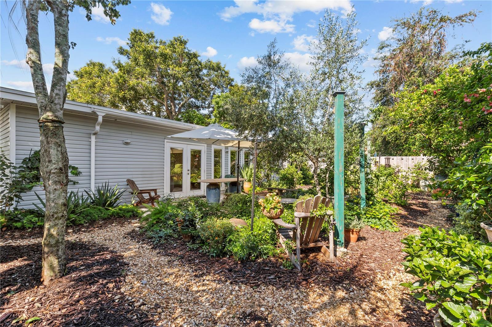 Image 27 of 30 For 546 Orangewood Drive