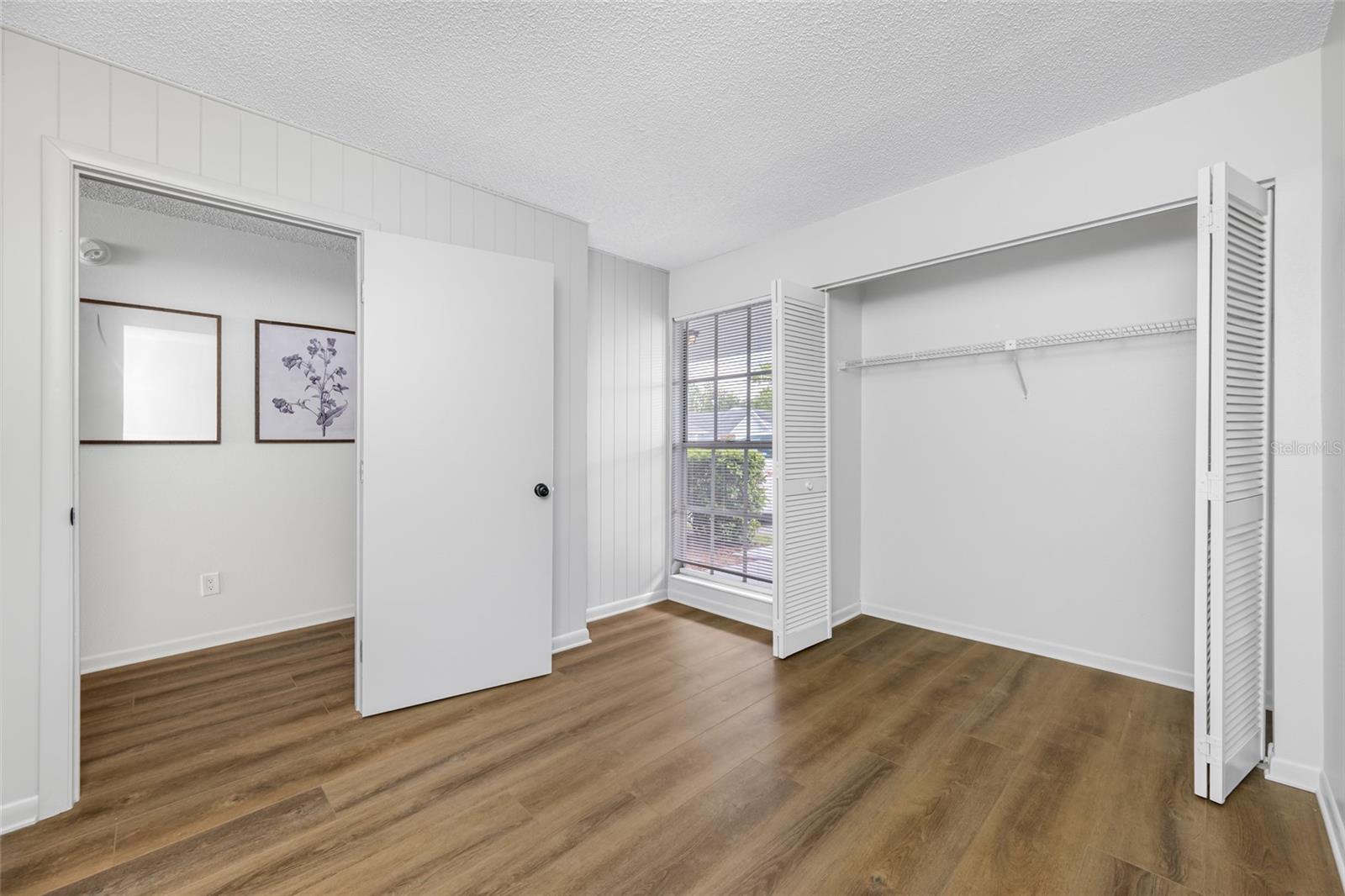 Image 31 of 37 For 16112 Rambling Vine Dr E