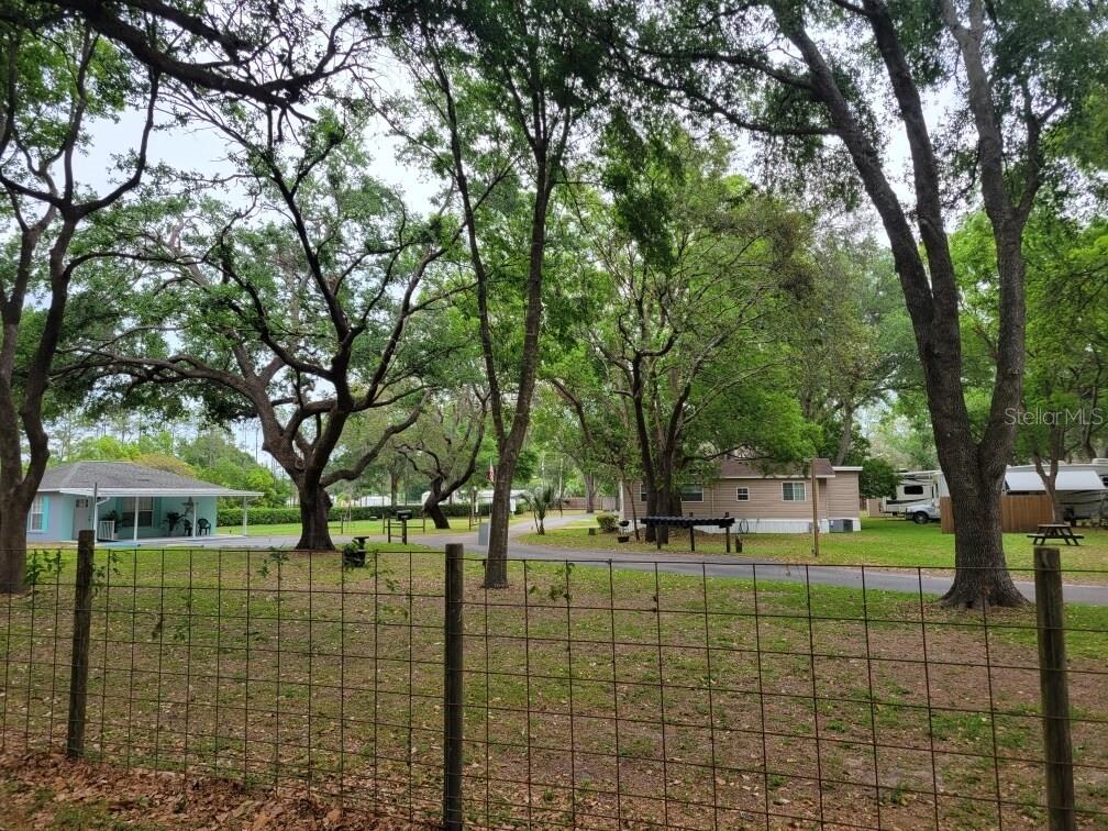 Listing photo id 19 for 4045 Allen Rd