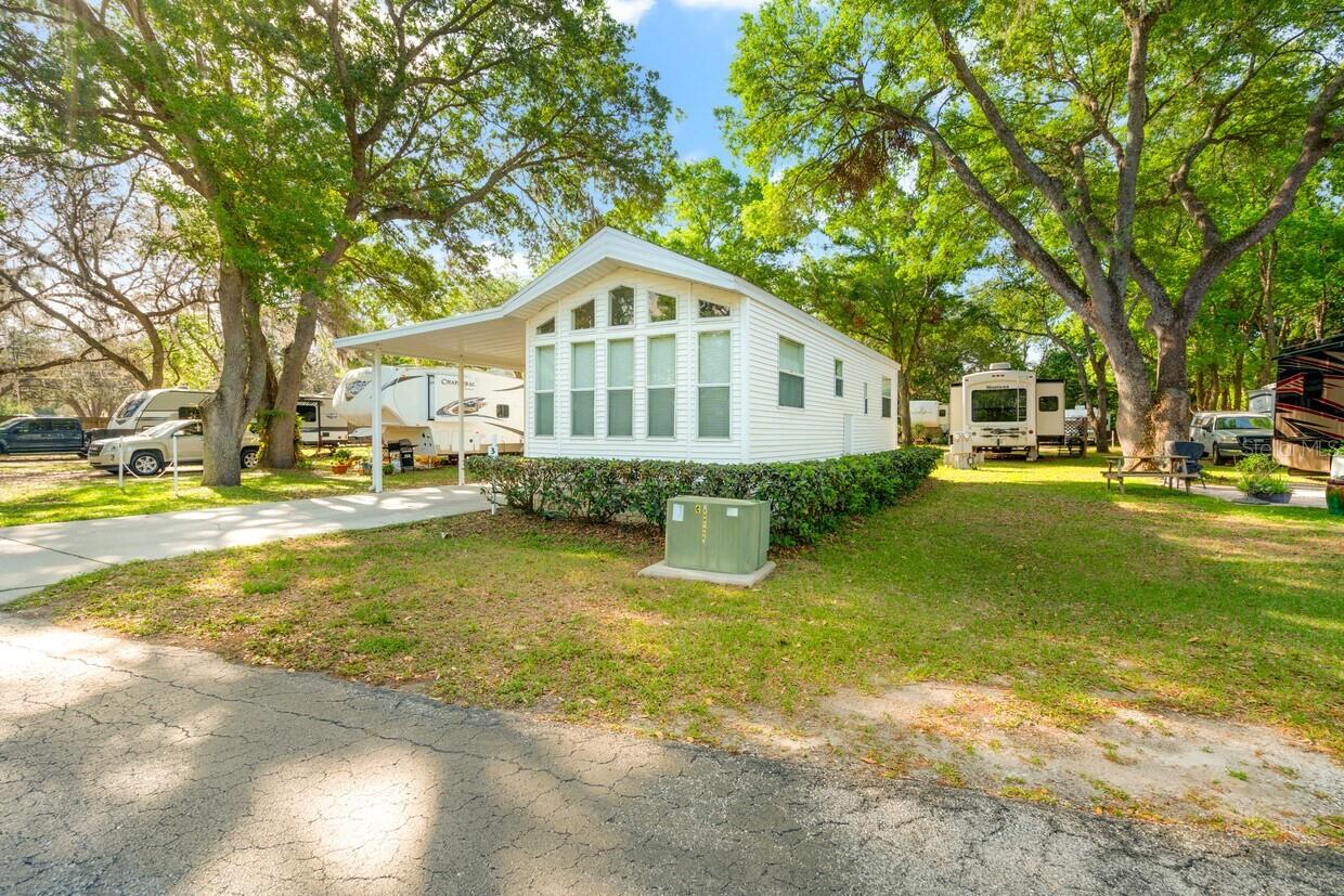 Listing photo id 21 for 4045 Allen Rd