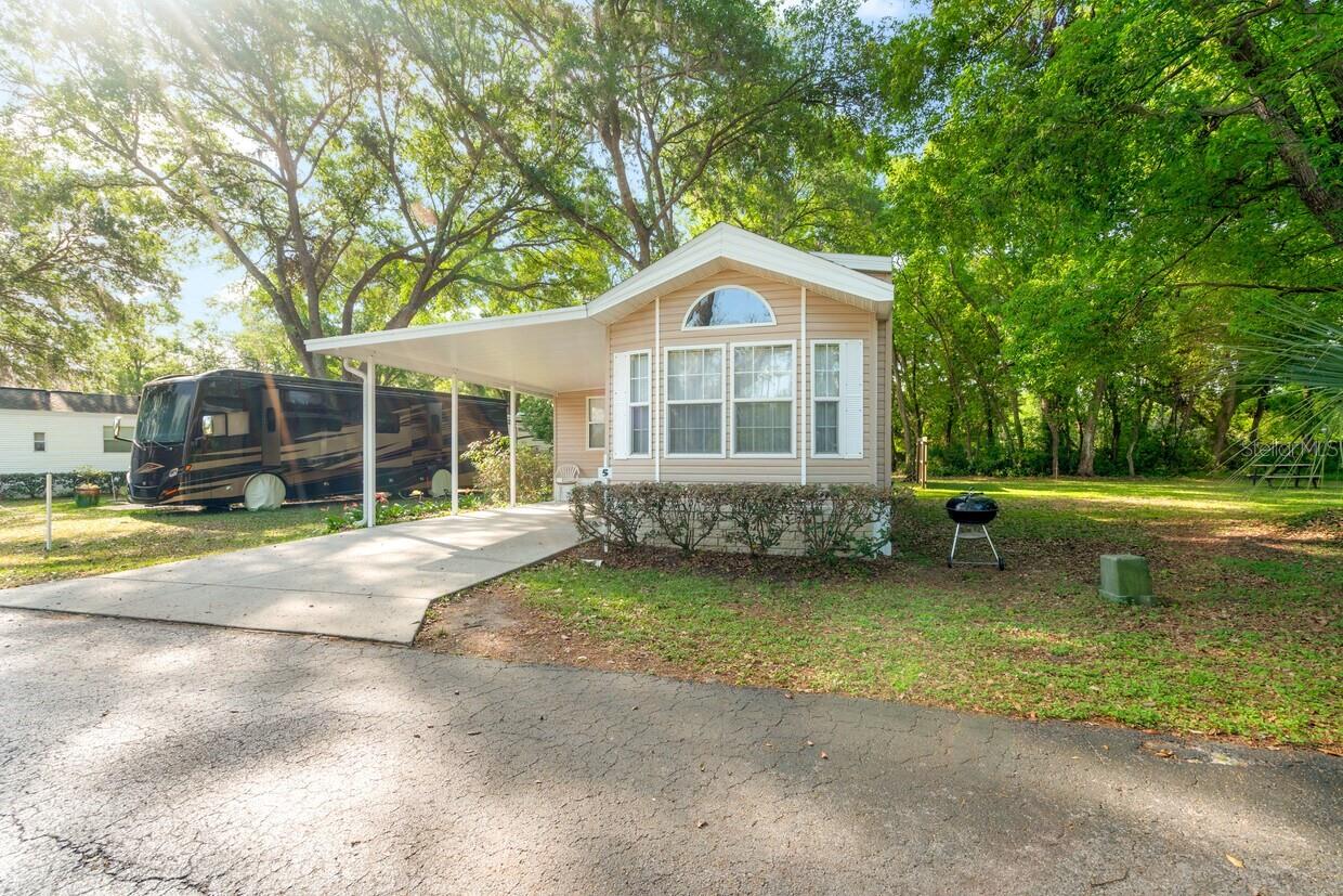 Listing photo id 22 for 4045 Allen Rd