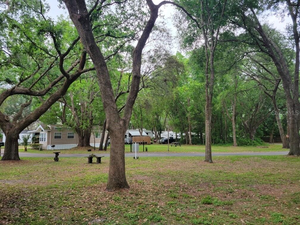 Listing photo id 23 for 4045 Allen Rd