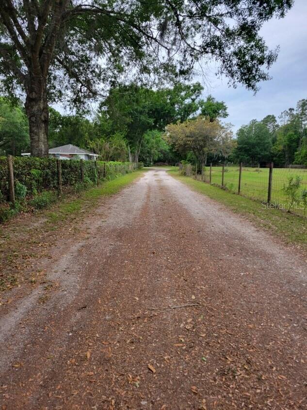 Listing photo id 24 for 4045 Allen Rd