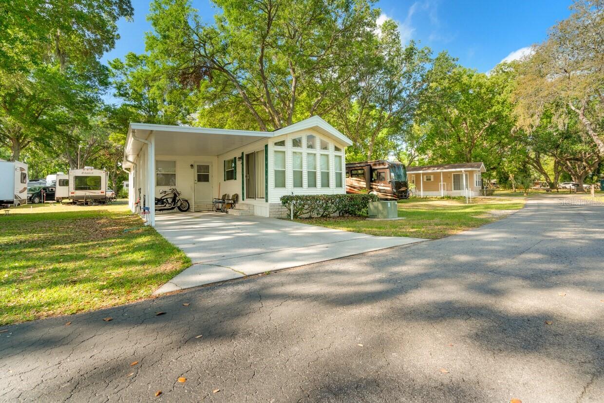 Listing photo id 25 for 4045 Allen Rd