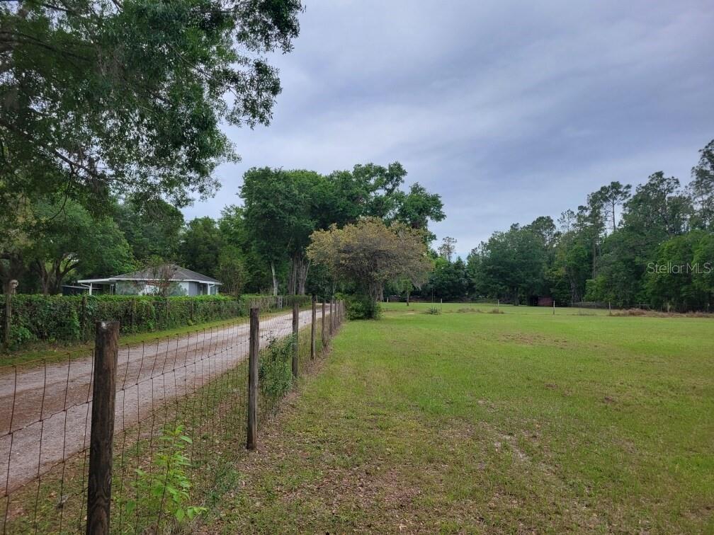 Listing photo id 27 for 4045 Allen Rd