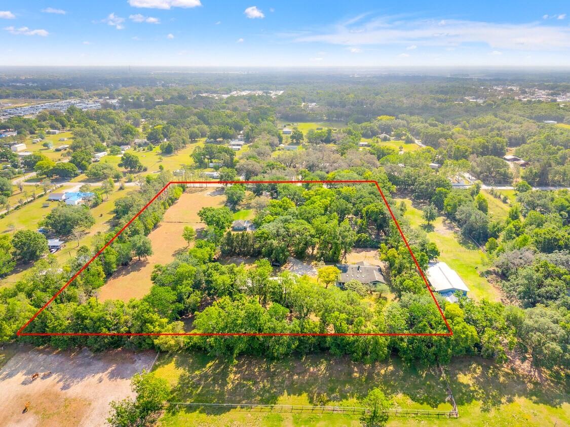 Listing photo id 1 for 4045 Allen Rd