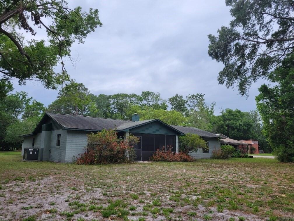 Listing photo id 28 for 4045 Allen Rd