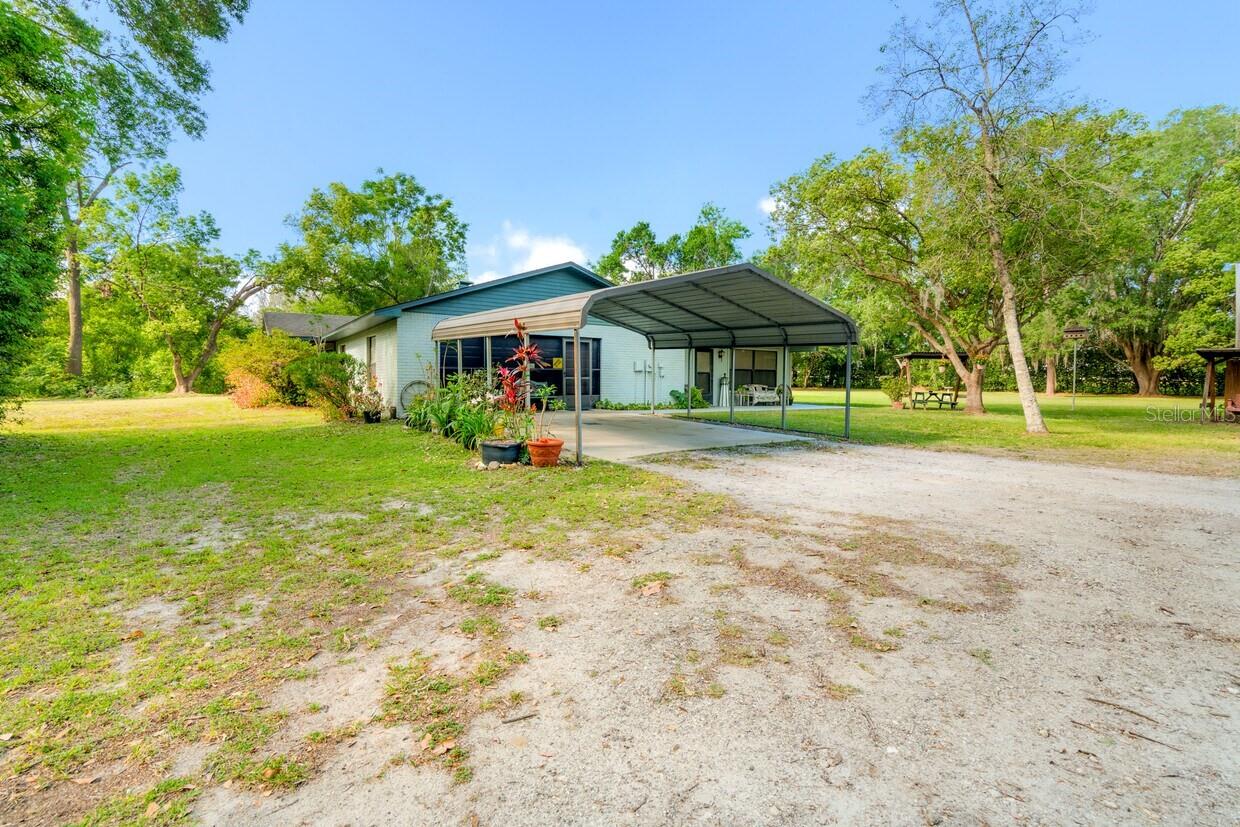 Listing photo id 33 for 4045 Allen Rd