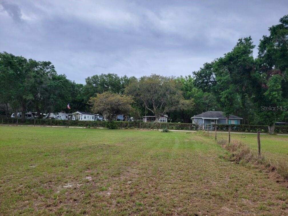 Listing photo id 38 for 4045 Allen Rd