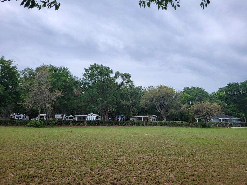 Listing photo id 39 for 4045 Allen Rd