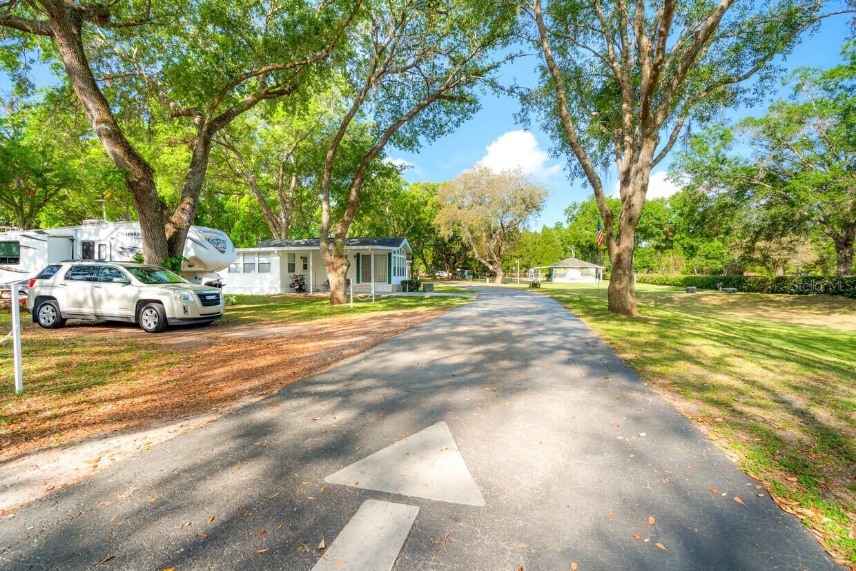 Listing photo id 5 for 4045 Allen Rd