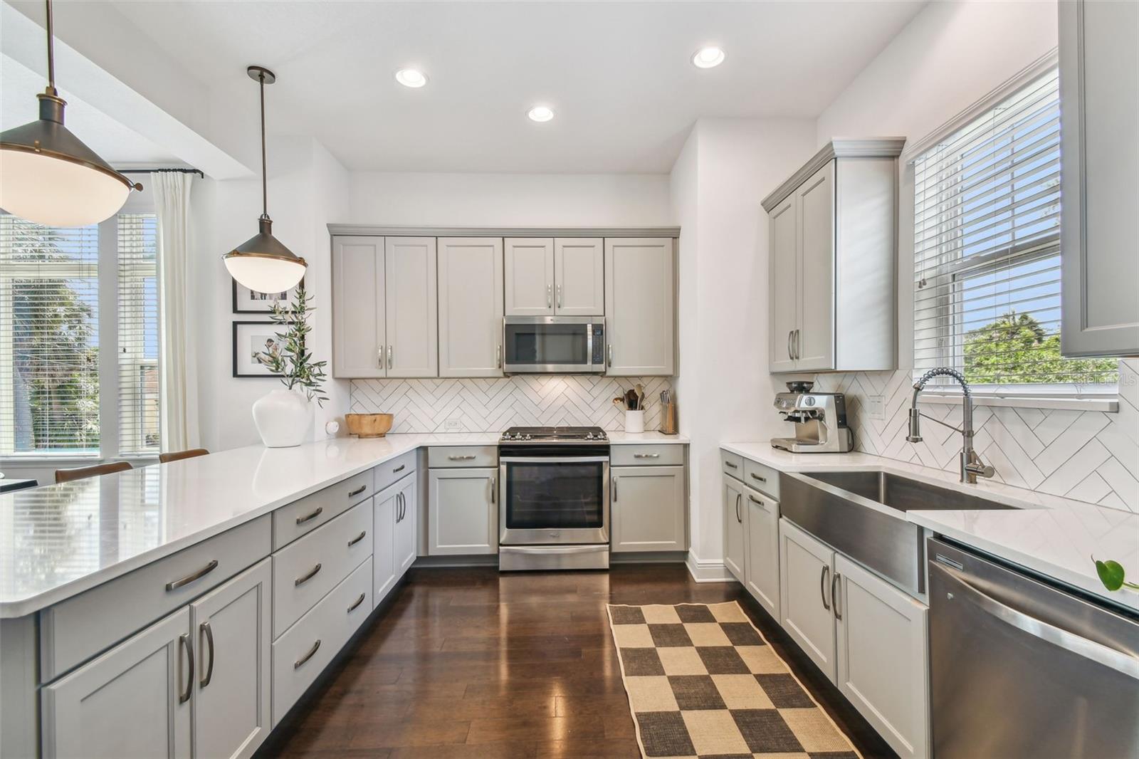 Image 13 of 27 For 115 Arrawana Avenue 1