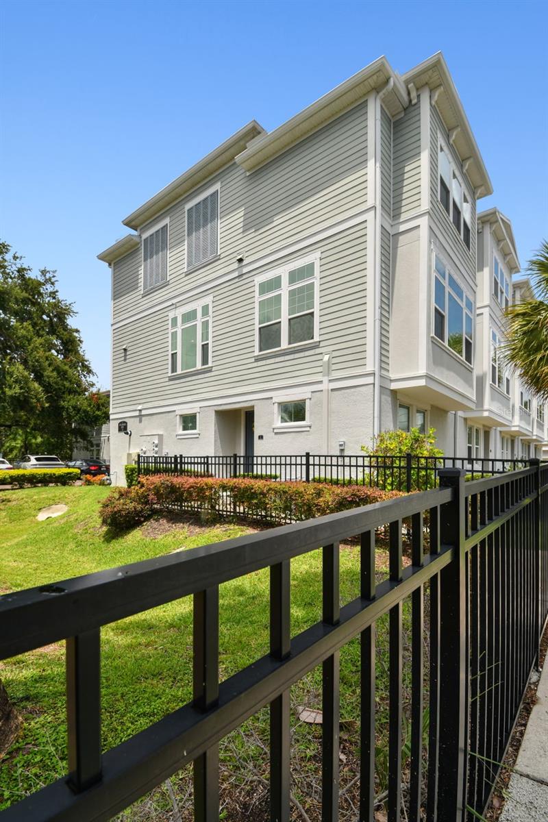 Image 2 of 27 For 115 Arrawana Avenue 1