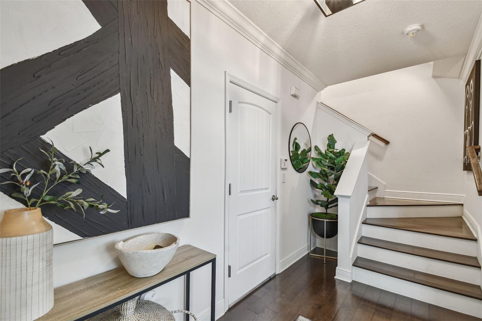 Image 3 of 27 For 115 Arrawana Avenue 1