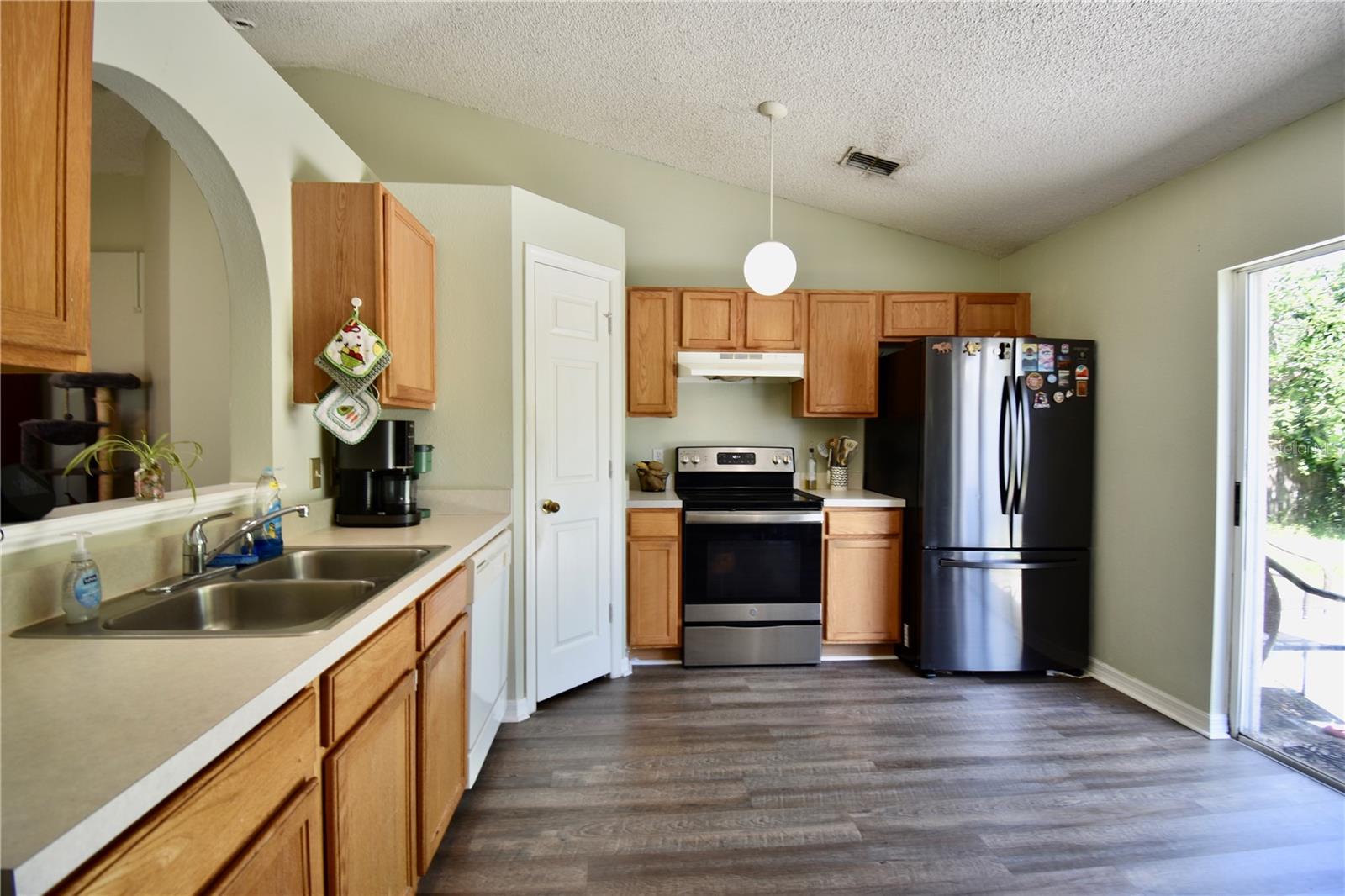 Image 4 of 16 For 10507 Opus Drive