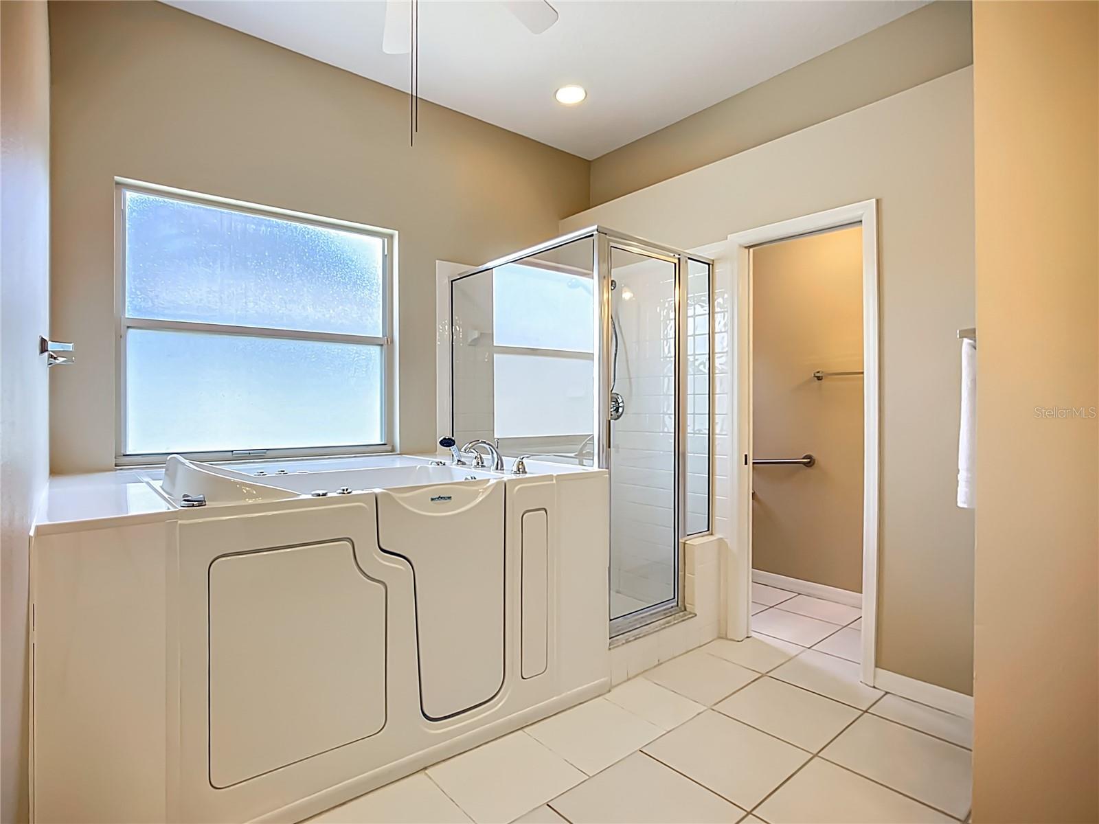 Image 21 of 40 For 9803 Ocasta Street