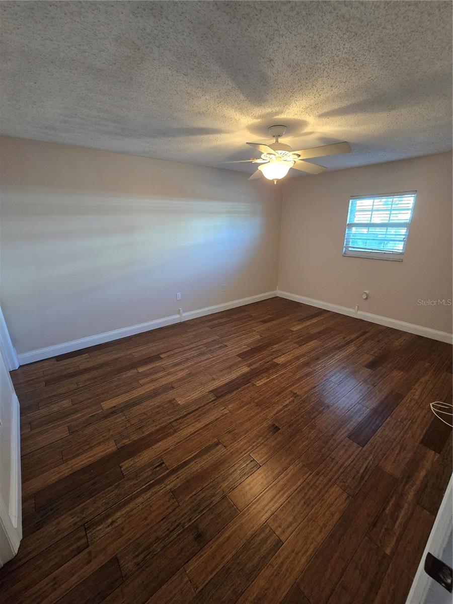 Image 4 of 12 For 1701 Belleair Forest Drive B