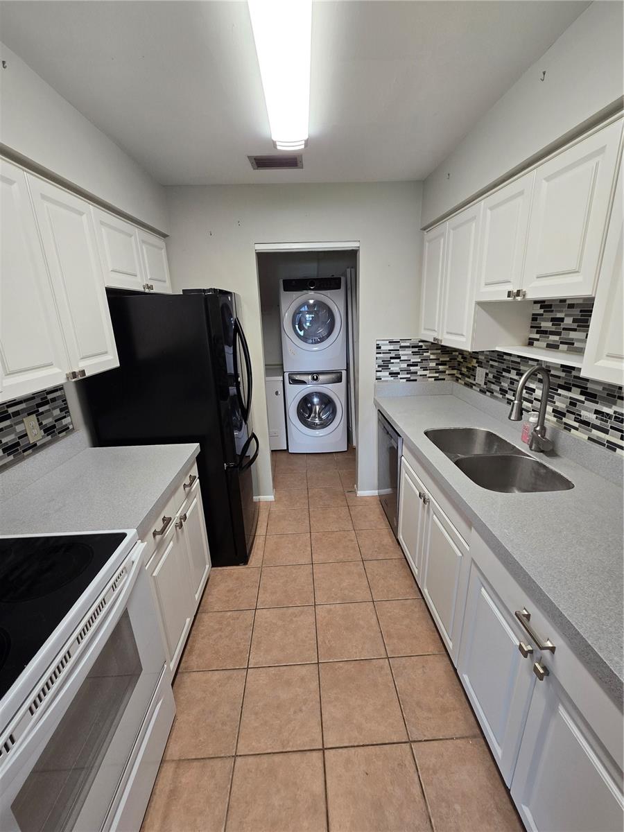 Image 5 of 12 For 1701 Belleair Forest Drive B
