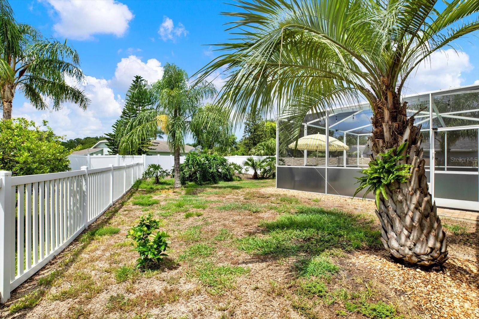 Image 33 of 40 For 7858 Roundelay Drive