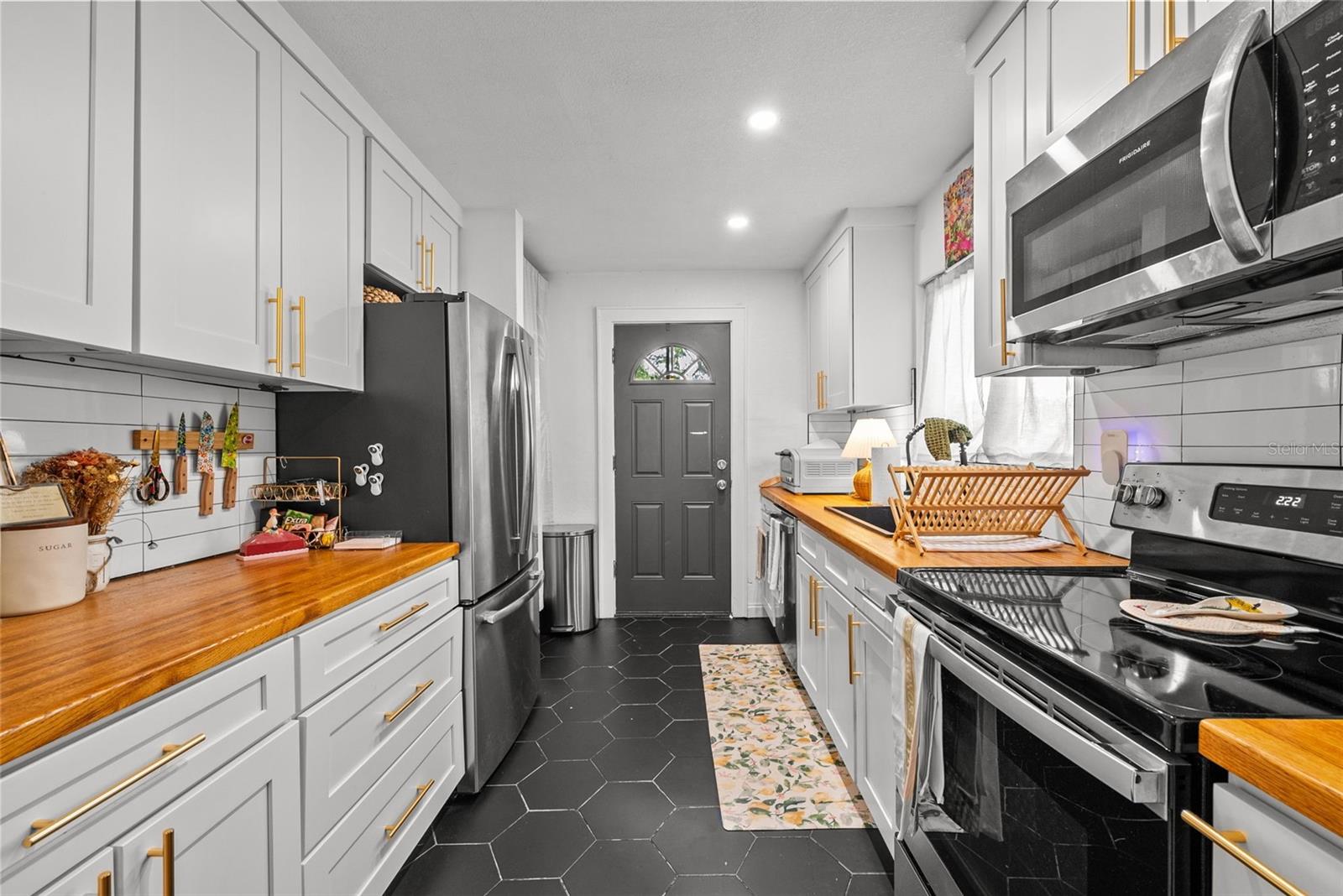 Image 18 of 45 For 1144 La Salle Street