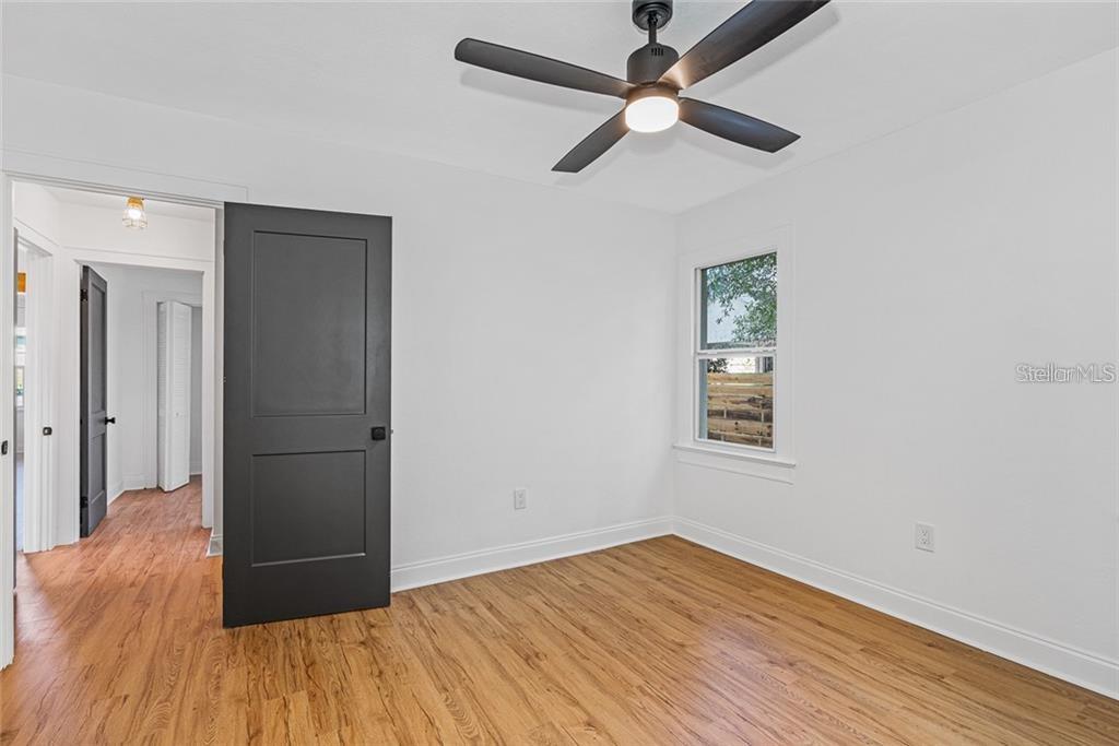 Image 32 of 45 For 1144 La Salle Street