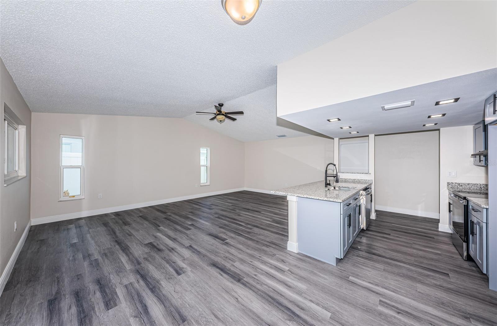 Image 15 of 43 For 10809 65th Way N