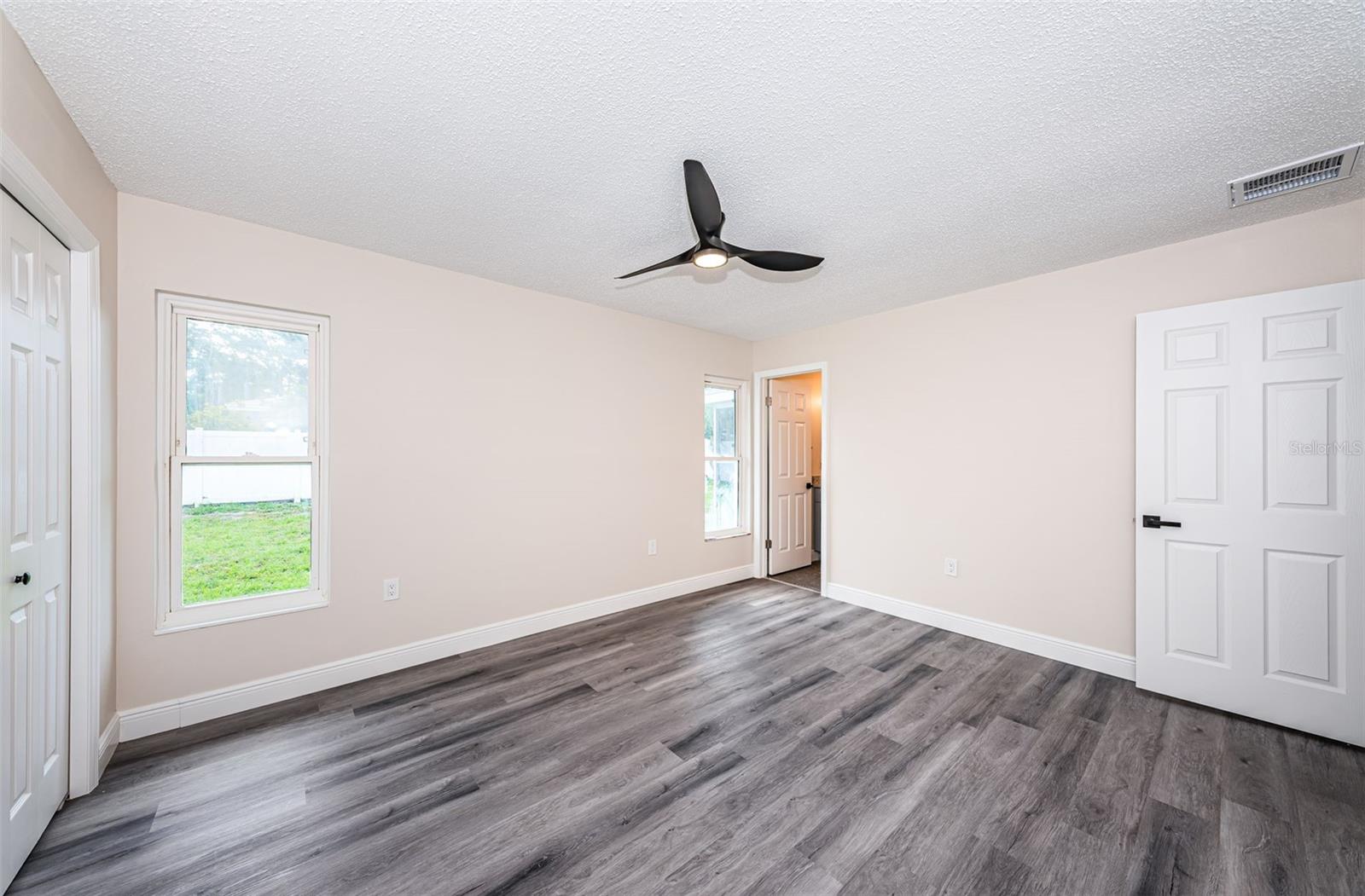 Image 25 of 43 For 10809 65th Way N