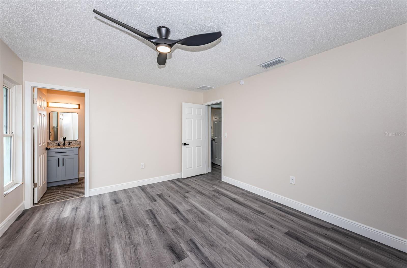 Image 26 of 43 For 10809 65th Way N