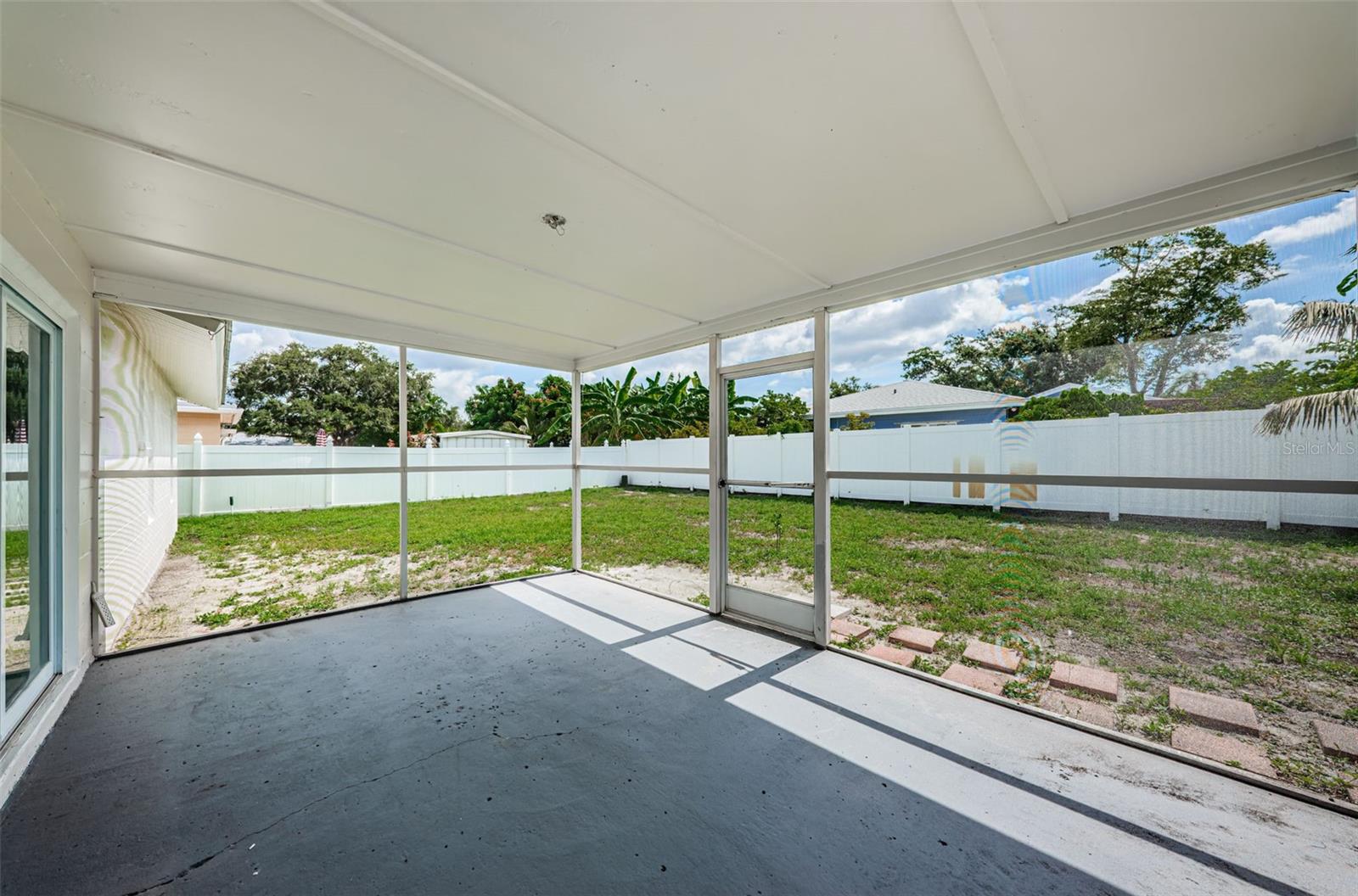 Image 31 of 43 For 10809 65th Way N