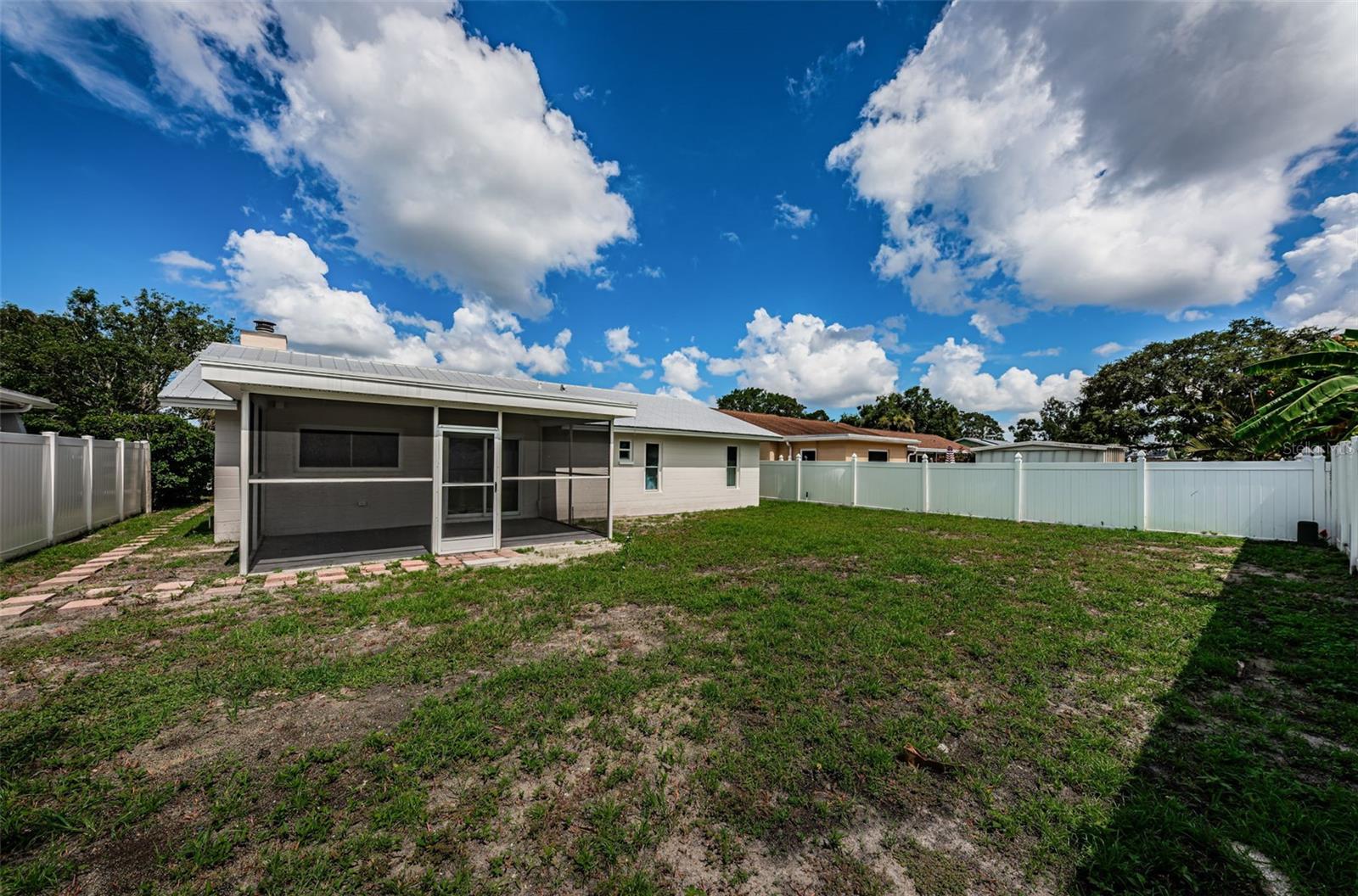 Image 33 of 43 For 10809 65th Way N