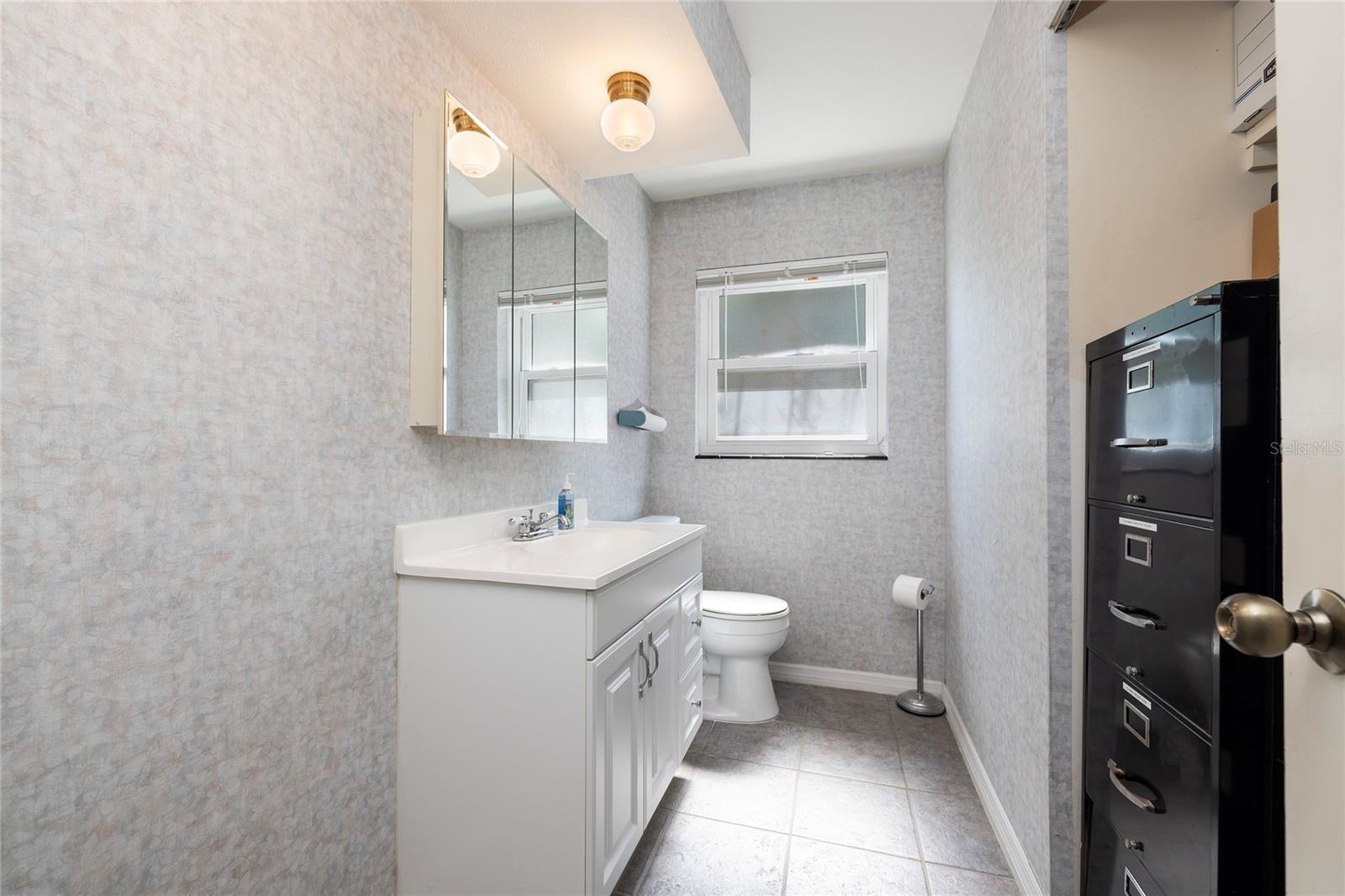 Image 16 of 39 For 2300 Bay Drive