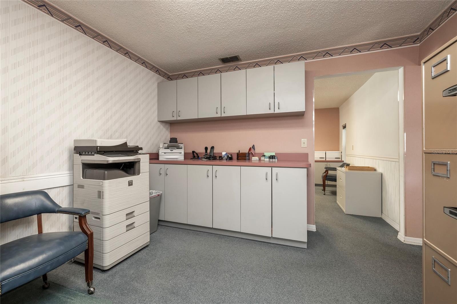 Image 18 of 39 For 2300 Bay Drive