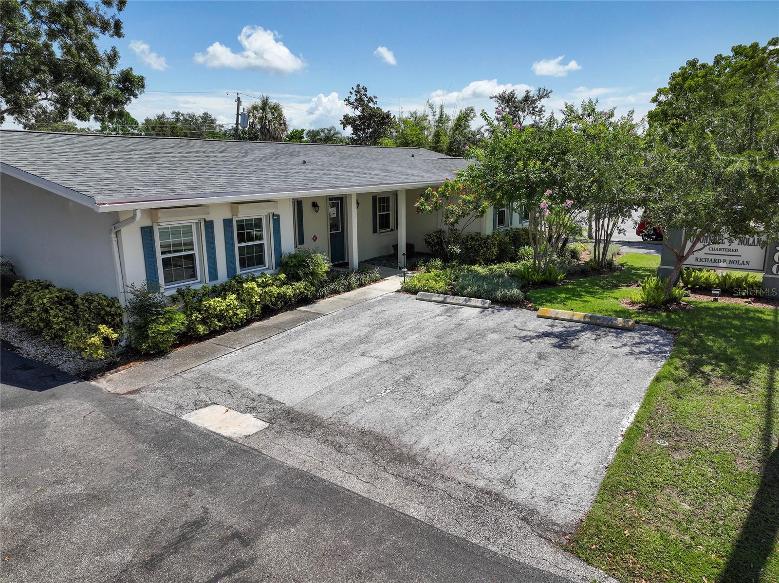 Image 3 of 39 For 2300 Bay Drive