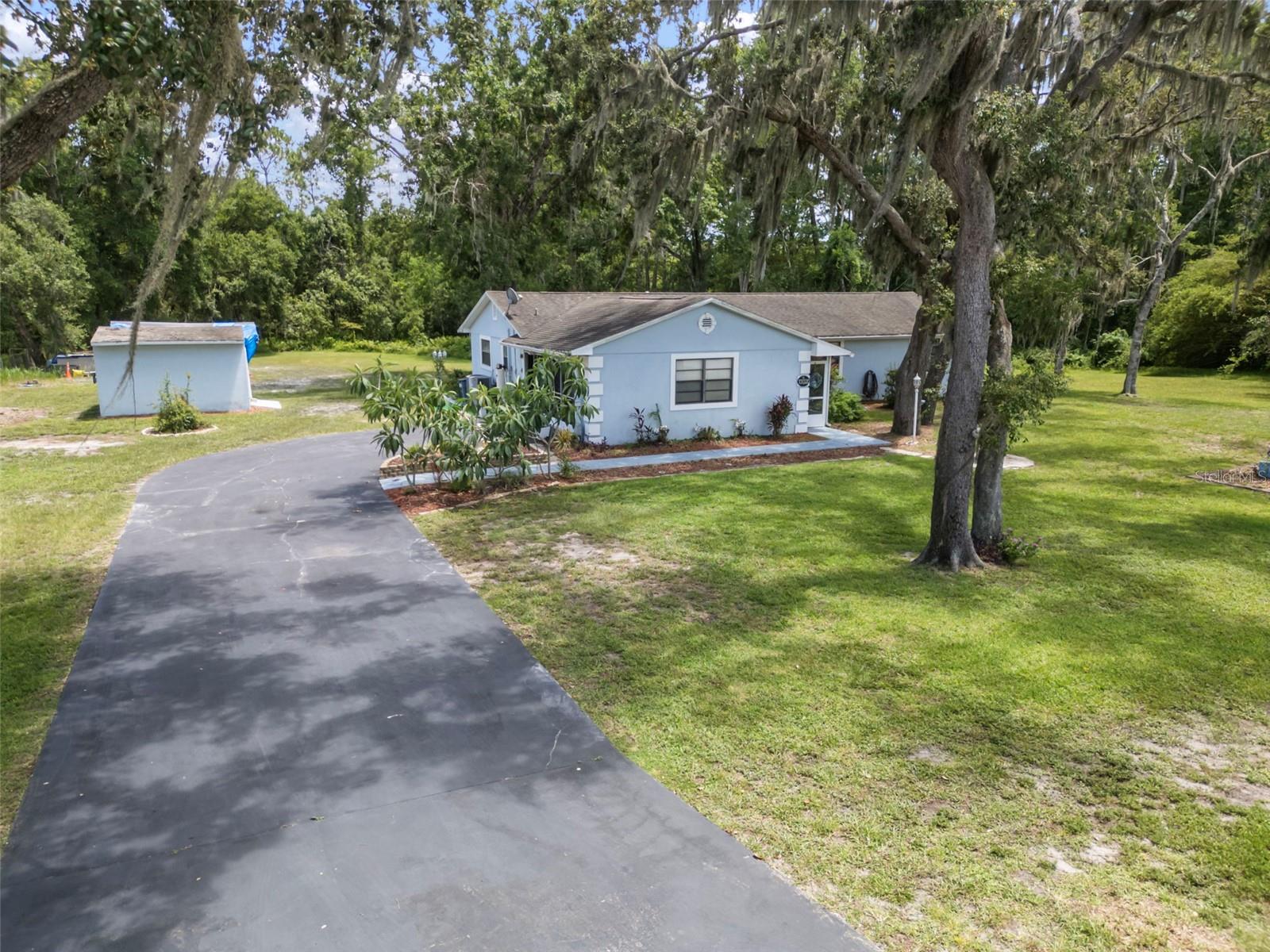 Listing photo id 8 for 13020 Sugar Creek Boulevard