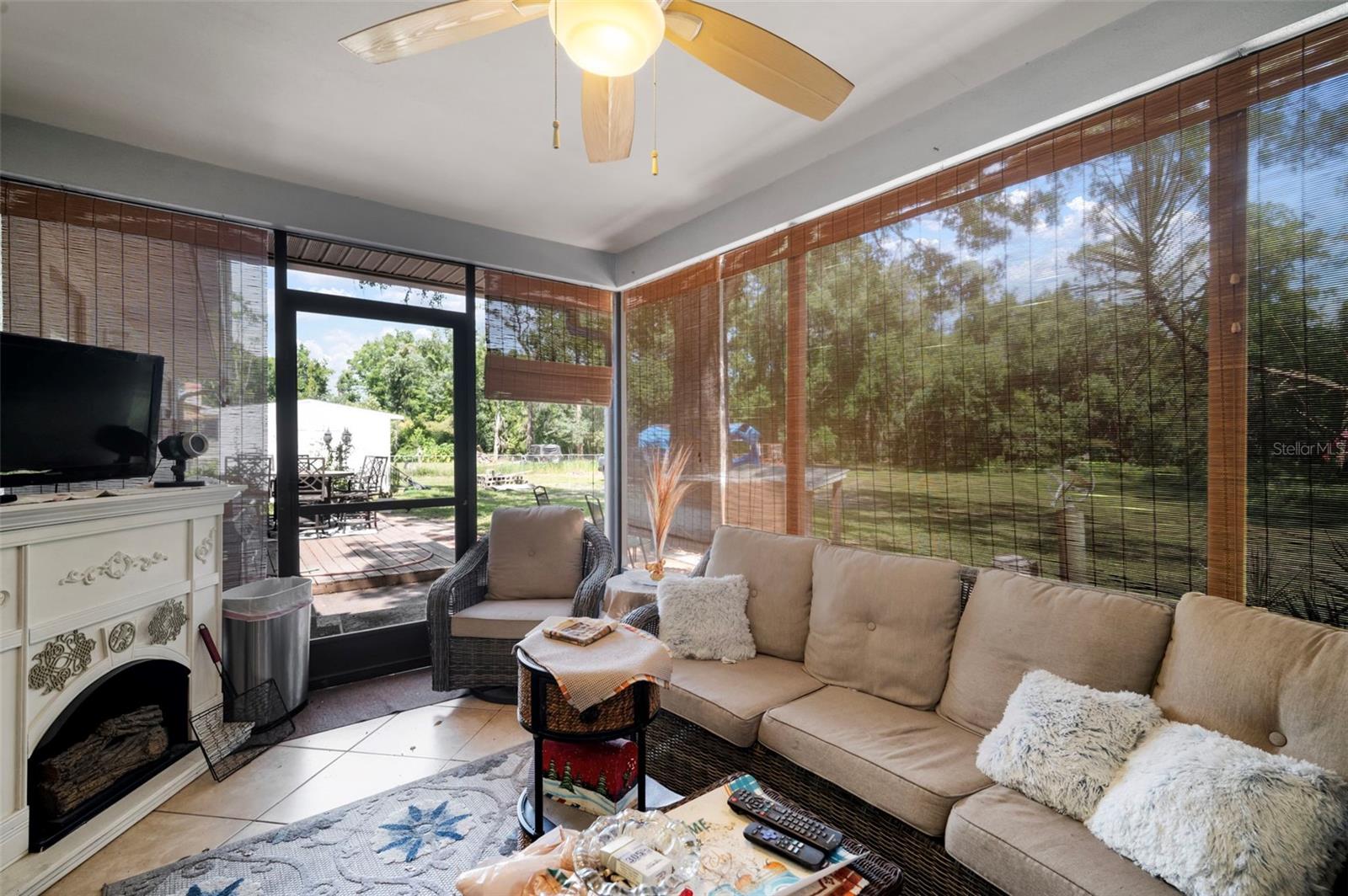 Listing photo id 25 for 13020 Sugar Creek Boulevard
