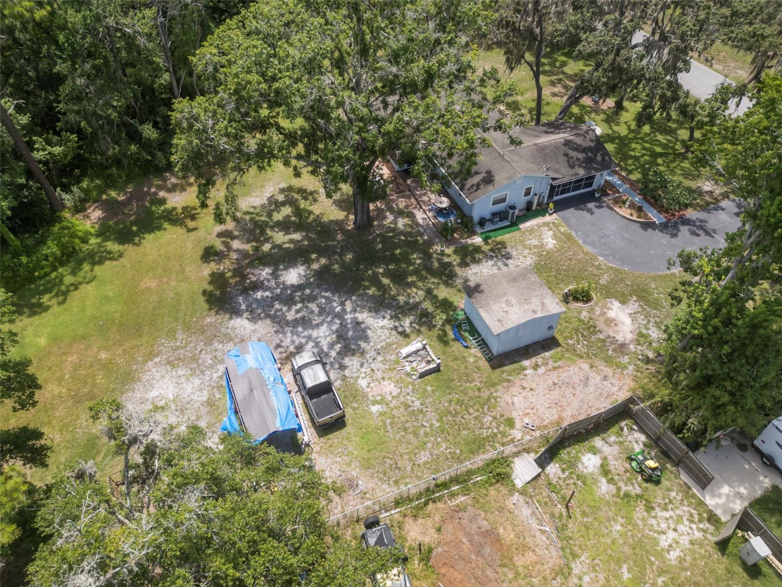 Listing photo id 2 for 13020 Sugar Creek Boulevard