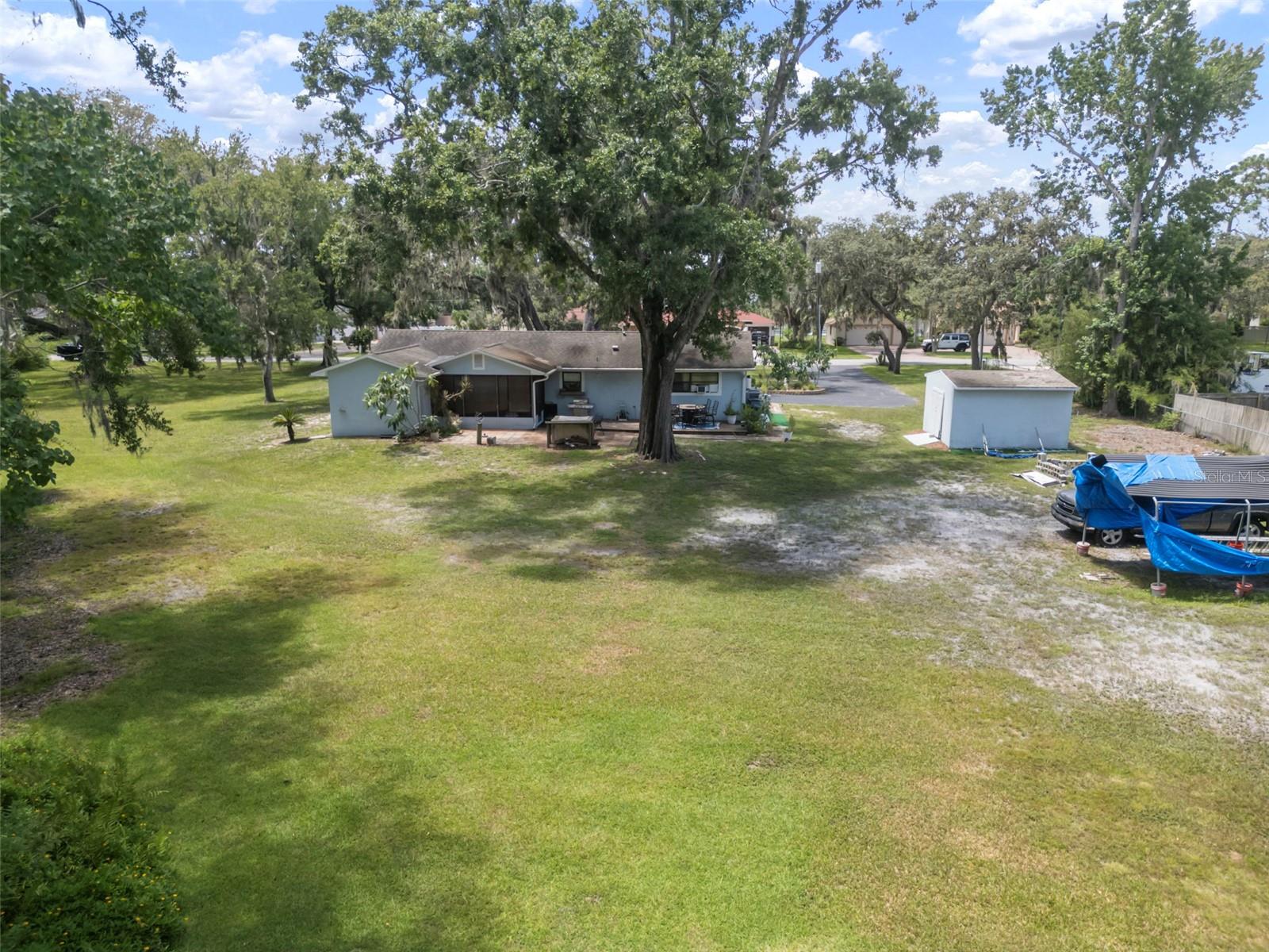 Listing photo id 6 for 13020 Sugar Creek Boulevard
