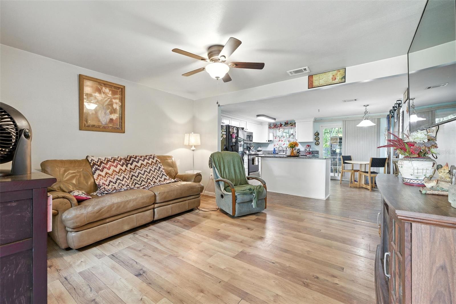 Listing photo id 1 for 4244 Ryals Road