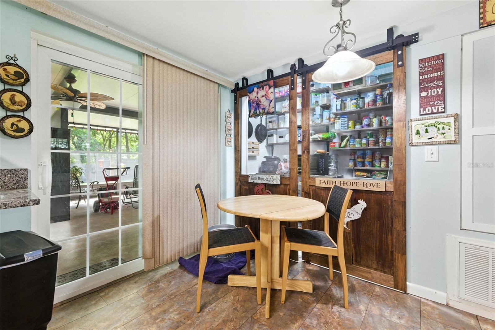 Listing photo id 2 for 4244 Ryals Road