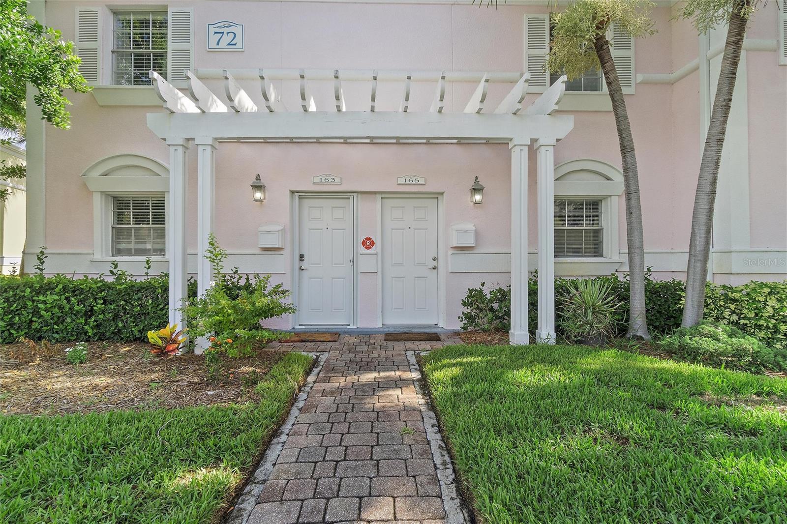 Image 2 of 32 For 165 Pompano Dr Se