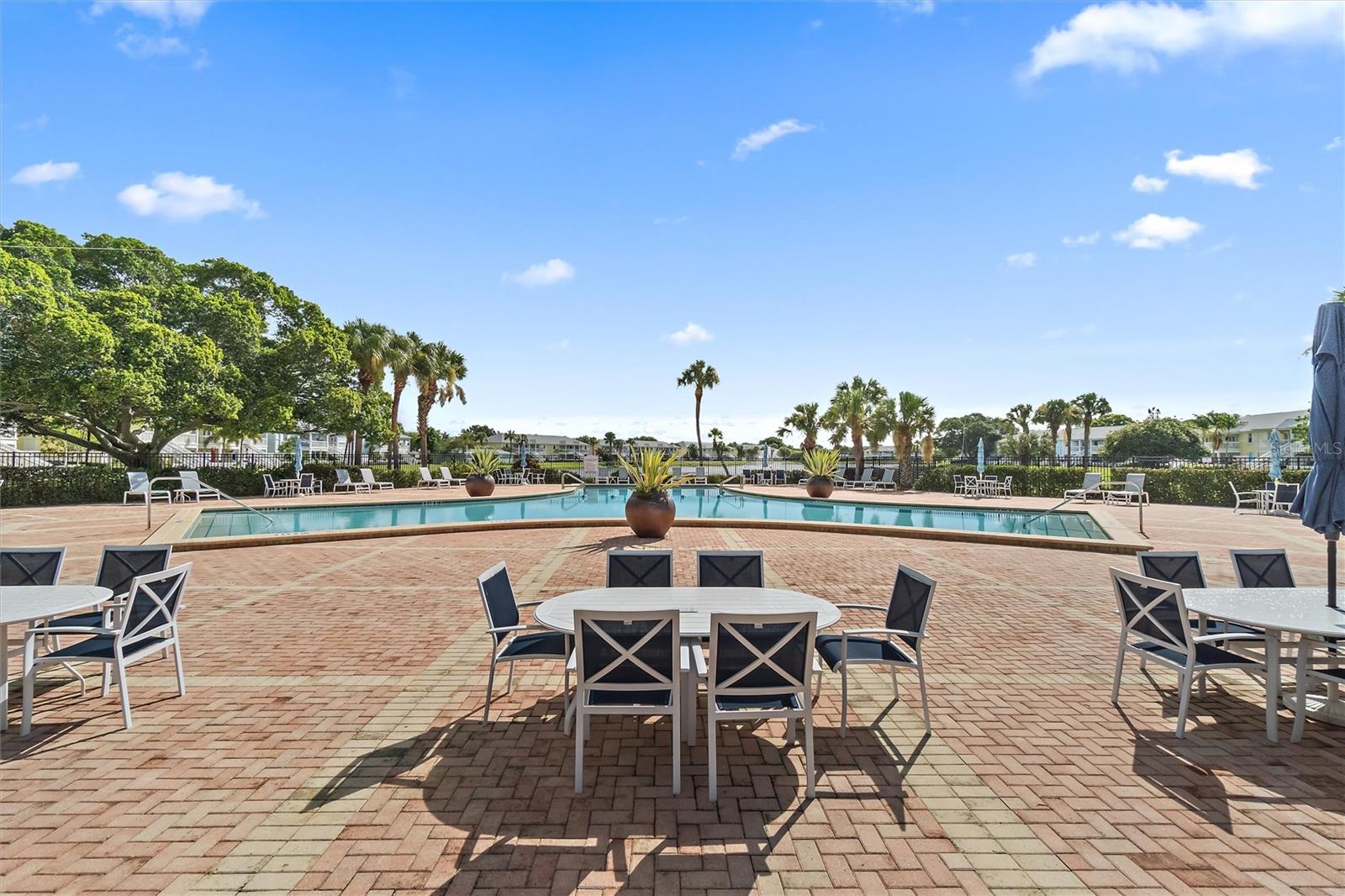 Image 23 of 32 For 165 Pompano Dr Se