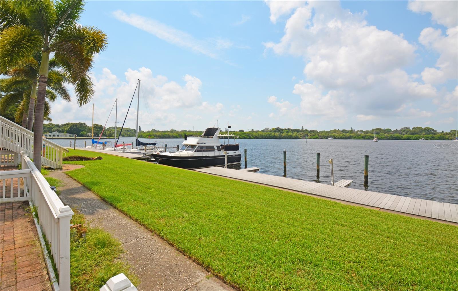 Image 32 of 32 For 165 Pompano Dr Se
