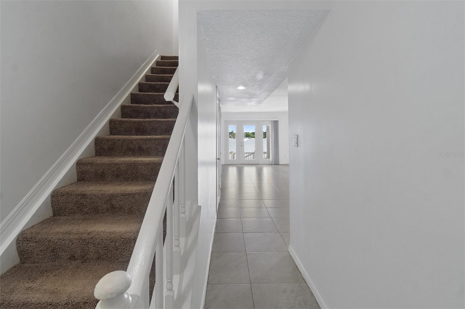 Image 5 of 32 For 165 Pompano Dr Se