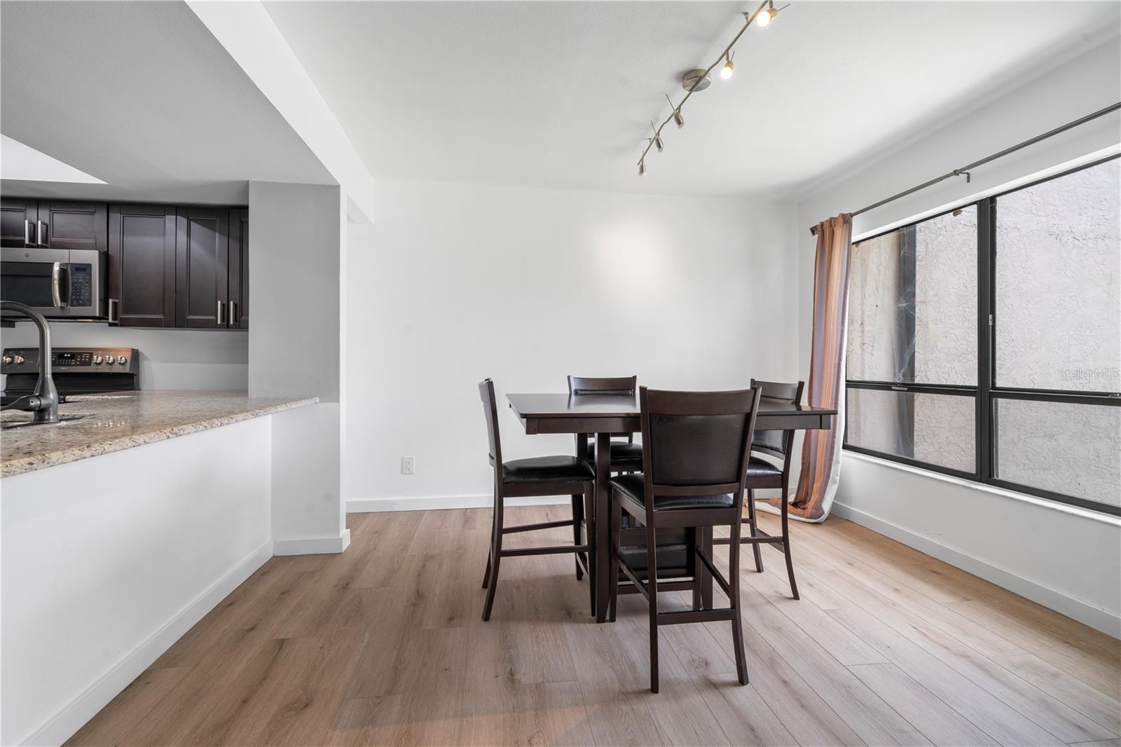 Image 15 of 54 For 5119 Puritan Circle 1125